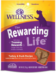 Chien heureux dégustant Petlewa Wellness-Wellbites