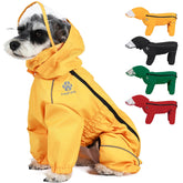 PINA imperméable pour chien avec capuche, protège de la pluie tout en restant léger.