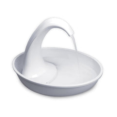 Fontaine Pioneer Pet Swan en action pour chats et chiens, capacité 80oz.