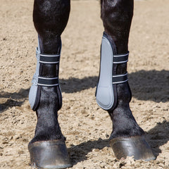 Sangles et boucle sécurisées pour Pro Performance Show Jump Charbon.