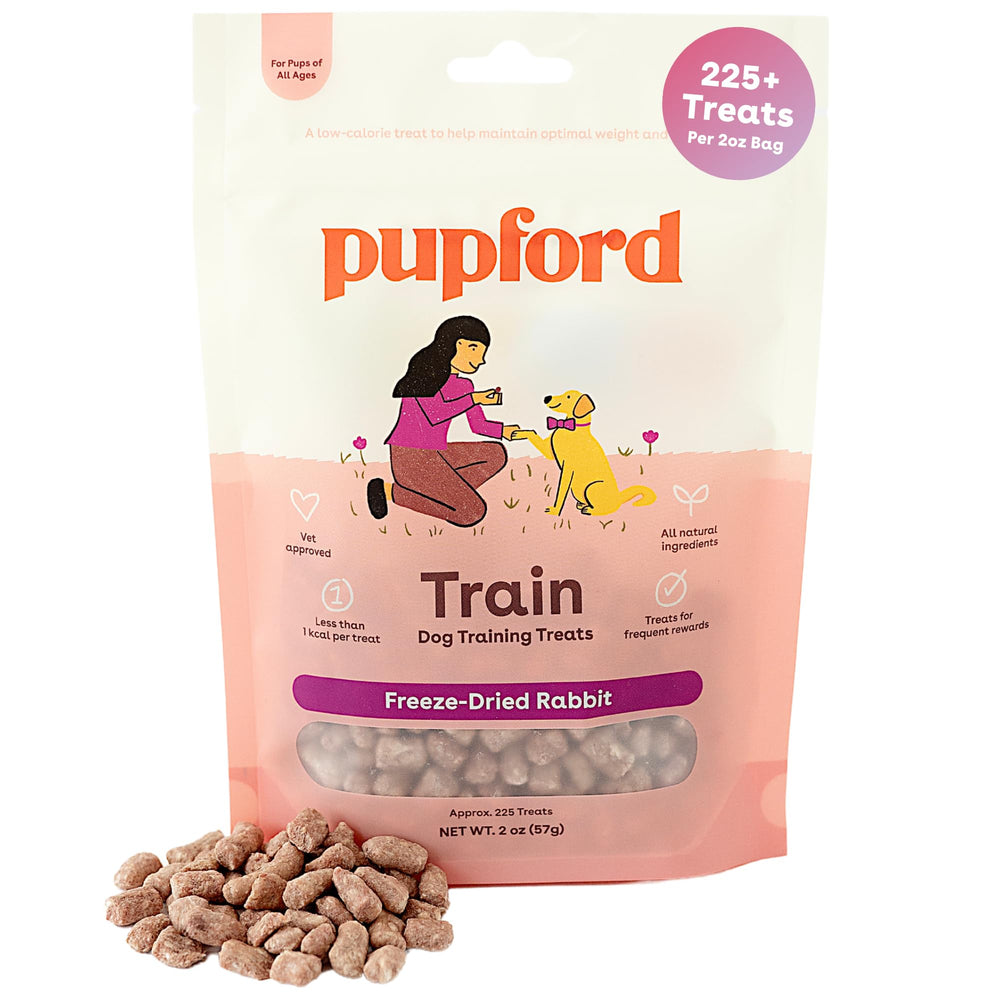 Pupford bouchées lyophilisées au lapin utilisées comme récompense légère pour l'entraînement.