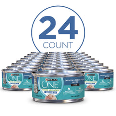 Texture crèmeuse du Purina ONE Senior Pâté, stimulant l'appétit du chat.