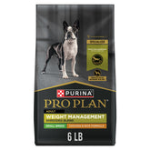 Purina Pro Plan Petit Chien croquettes emiettees poulet et riz, texture appétente.