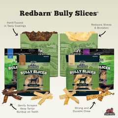 Redbarn Bully Slices Saveur Barbecue : chien heureux savourant une récompense naturelle savoureuse