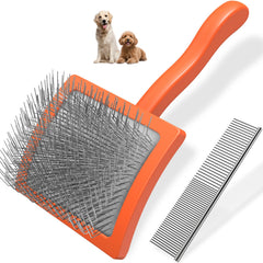 Ensemble Saccison : brosse slicker et peigne pour démêlage rapide.