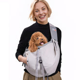 SENIOR BUDDAY porte-chien sling gris pour transport facile et mains libres.