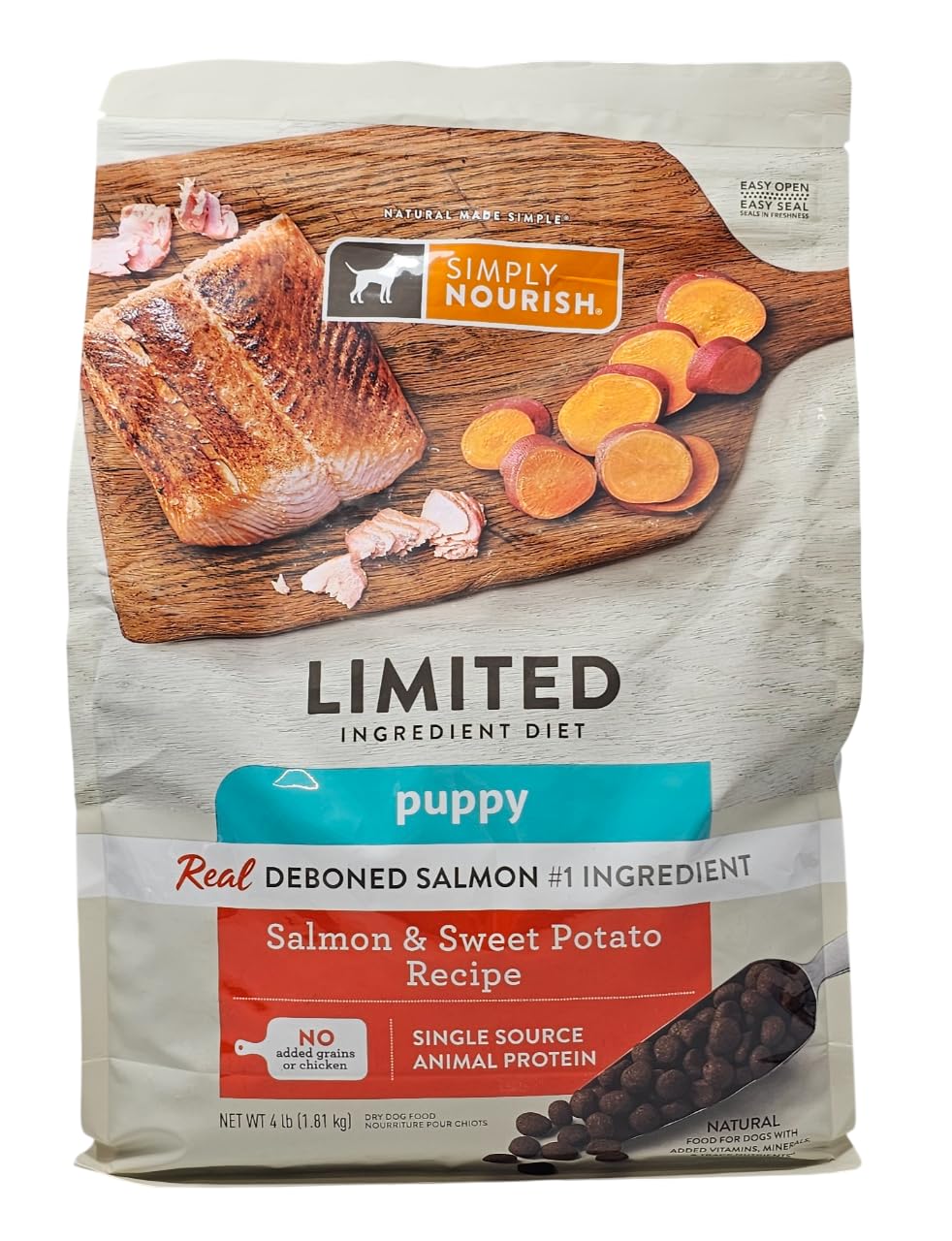 Croquettes SIMPLY NOURISH chiot saumon patate douce pour énergie et croissance.