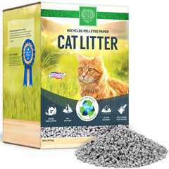 Small Pet Select litière en granulés de papier recyclé avec absorption accrue dans le bac à litière.