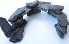 Small World Slate & Stone : face grise et profonde, texture naturelle pour terrariums.