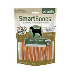 SmartBones stick peau poil chien savourant le bâton pour pelage nourri
