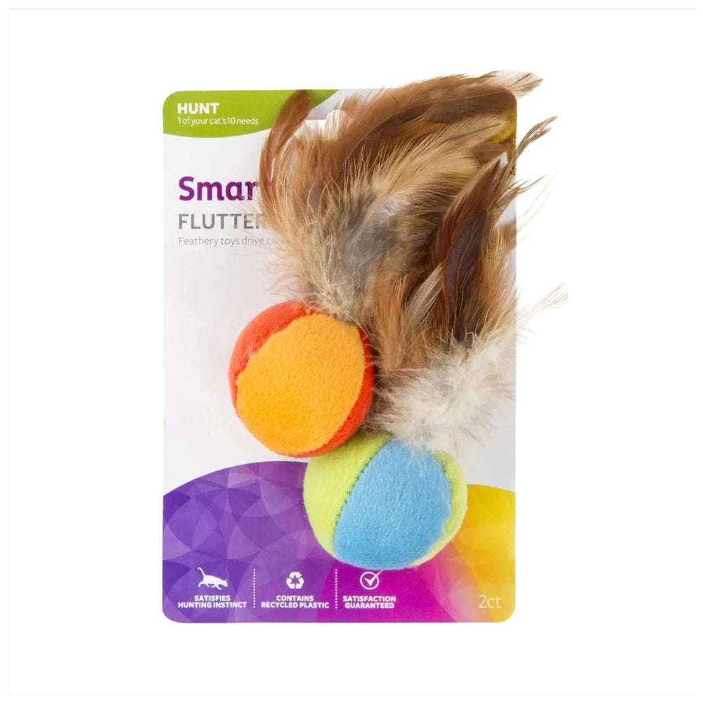 Jouet SmartyKat Flutter Balls avec herbe à chat et plumes, stimulant la chasse.