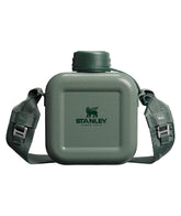 STANLEY Next x Nature Canteen 25 oz, bouteille légère idéale pour les balades.