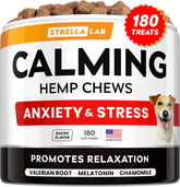 STRELLALAB friandises chanvre pour chien, boîte ouverte, douceur apaisante prête à offrir.