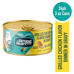 Des morceaux de poulet grillé dans une sauce onctueuse pour chat Strongheart.