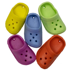 Crocs Crocs Bird Toy avec couleurs vives attirant l’attention des perroquets.
