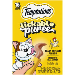 Temptations purée crèmeuse au poulet dans tube, récompense ludique pour chat.