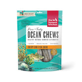 The Honest Kitchen Ocean Chews, gros plan sur peaux de cod croquantes, friandise protéinée