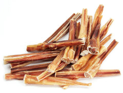 Totally Animal Bully Sticks aide potentielle à la santé dentaire grâce à la mastication.