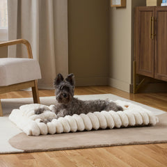 Town & Country Luxe CuddleTown — texture côtelée veloutée offrant un soutien apaisant.