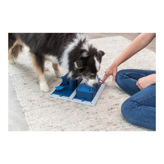 TRIXIE Poker Box 2: puzzle alimentaire niveau 3 stimule l'instinct de recherche.