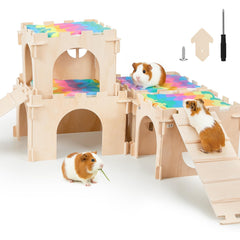 Maison Unicorn Catcher pour cobayes en bois avec escaliers et tapis, espace confortable.