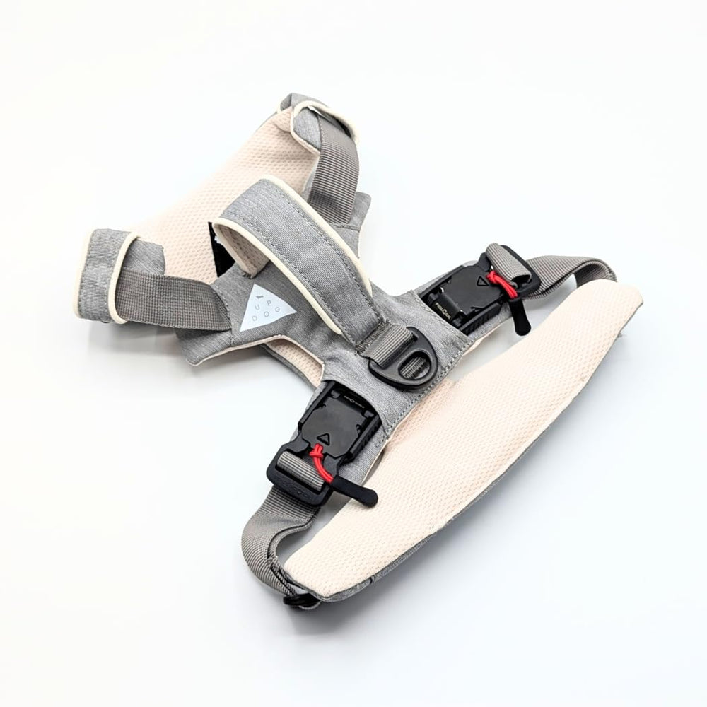 Harnais Up Dog Toys avec fermeture magnétique pour enfiler facilement.