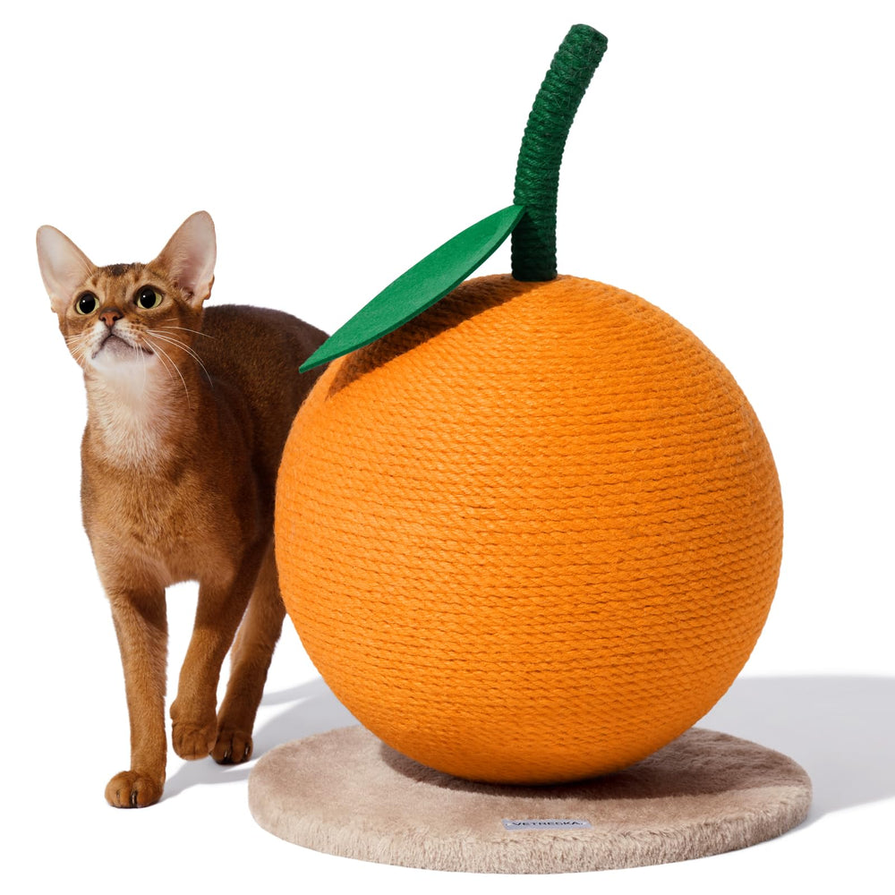 Vetreska chat-perchoir-orange, griffoir vertical pour chats actifs et curieux.