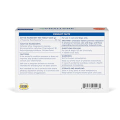 Petit chien en voyage avec ANXITANE®, potentiel soutien au calme.