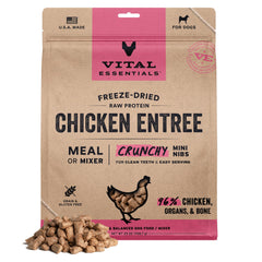Vital Essentials Nibs poulet lyophilisé – premier plan, protéine élevée pour chiens actifs.