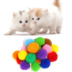 Pompon chat diamètre 33 mm, facile à saisir et à transporter.
