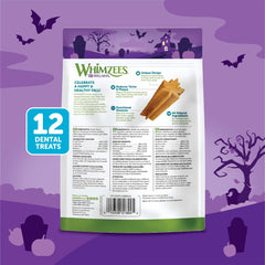 Whimzees Wellness friandises dentaires automne chien heureux pendant la mastication.