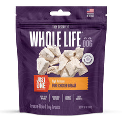 Friandise Whole Life Pet Products au poulet lyophilisé dans un sachet pratique.