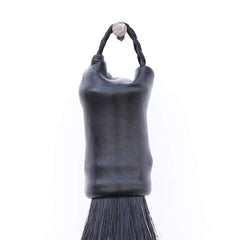 Y.J TAILS extensions: queue noire, longueur 28-30 po pour une silhouette longue.