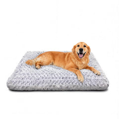 Lit chien Yintrest en velours rose doux pour un confort chaleureux.