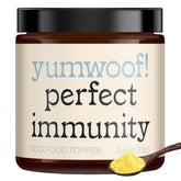 Immunité Parfaite Yumwoof : versement dans la gamelle, goût agréable.
