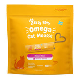Zesty Paws Omega Cat Mousse Tube ouverte, friandise pratique pour récompenser le chat.