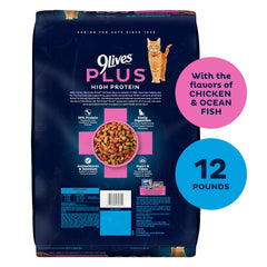Texture croquante de 9Lives Plus pour dents propres et bouche saine.