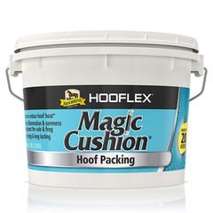 Absorbine Hooflex Magic Cushion en application sur le sabot pour apaiser la chaleur.