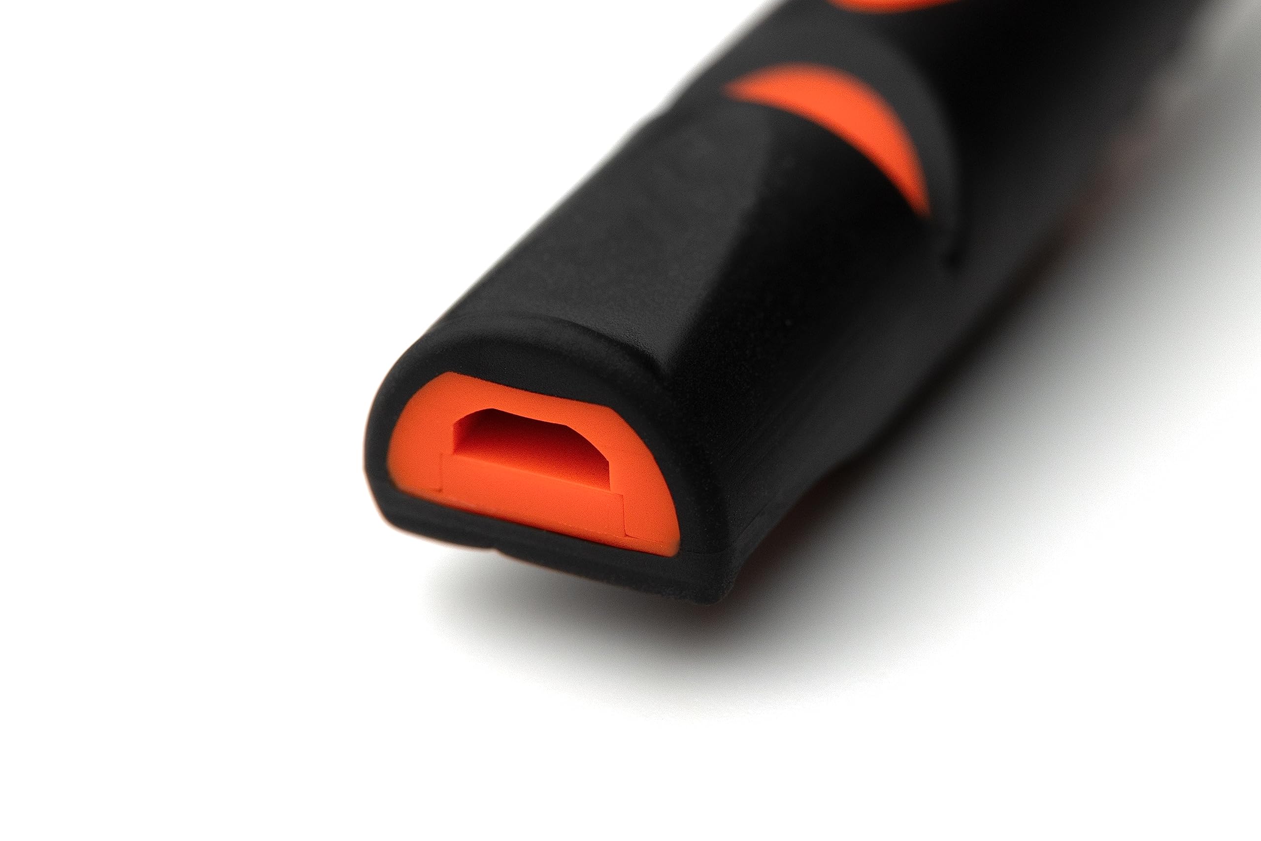ACME Alpha 210.5 sifflet utilisé au quotidien pour des entraînements variés