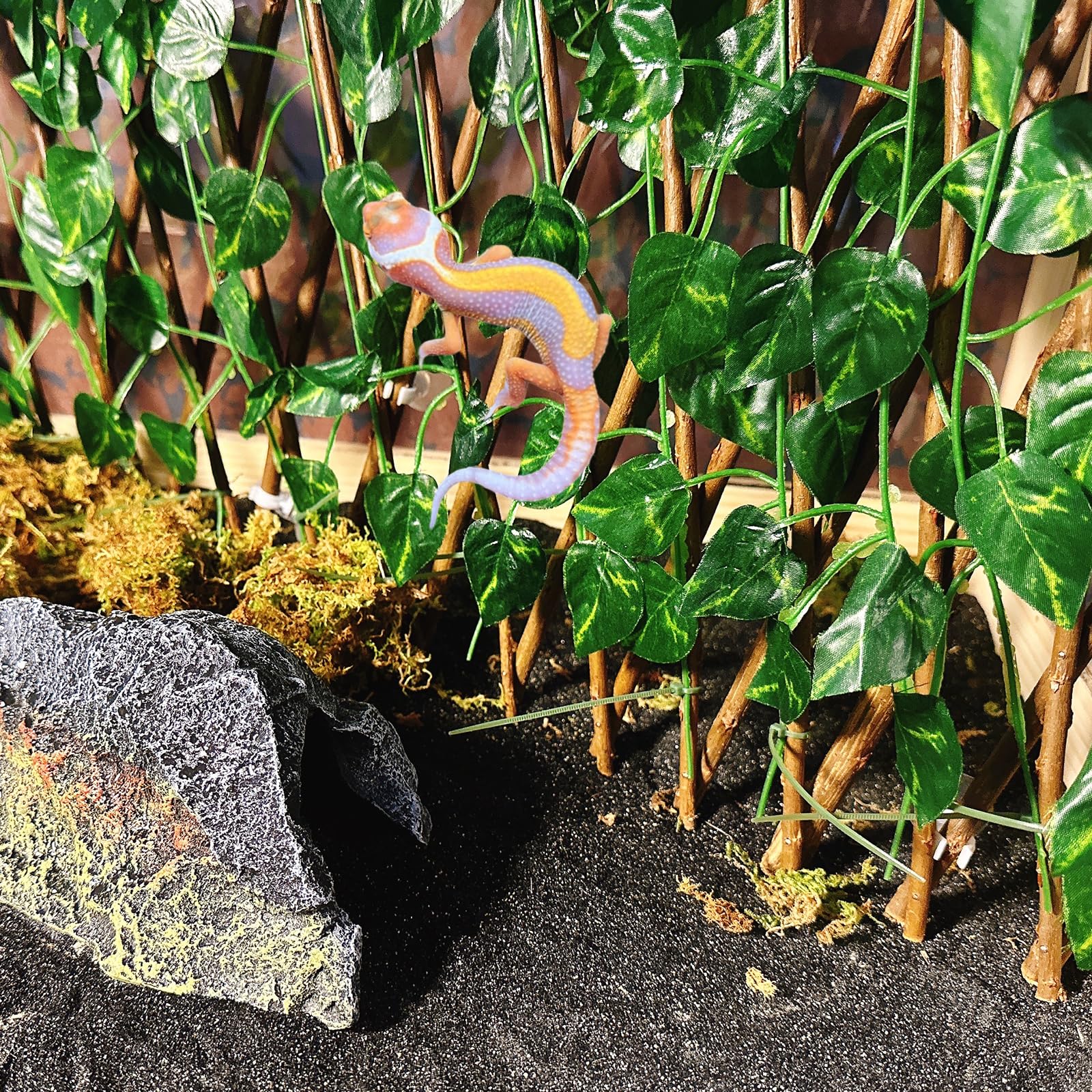 Acsist decor habitat reptile verdoyant artificiel, ambiance naturelle sans entretien.