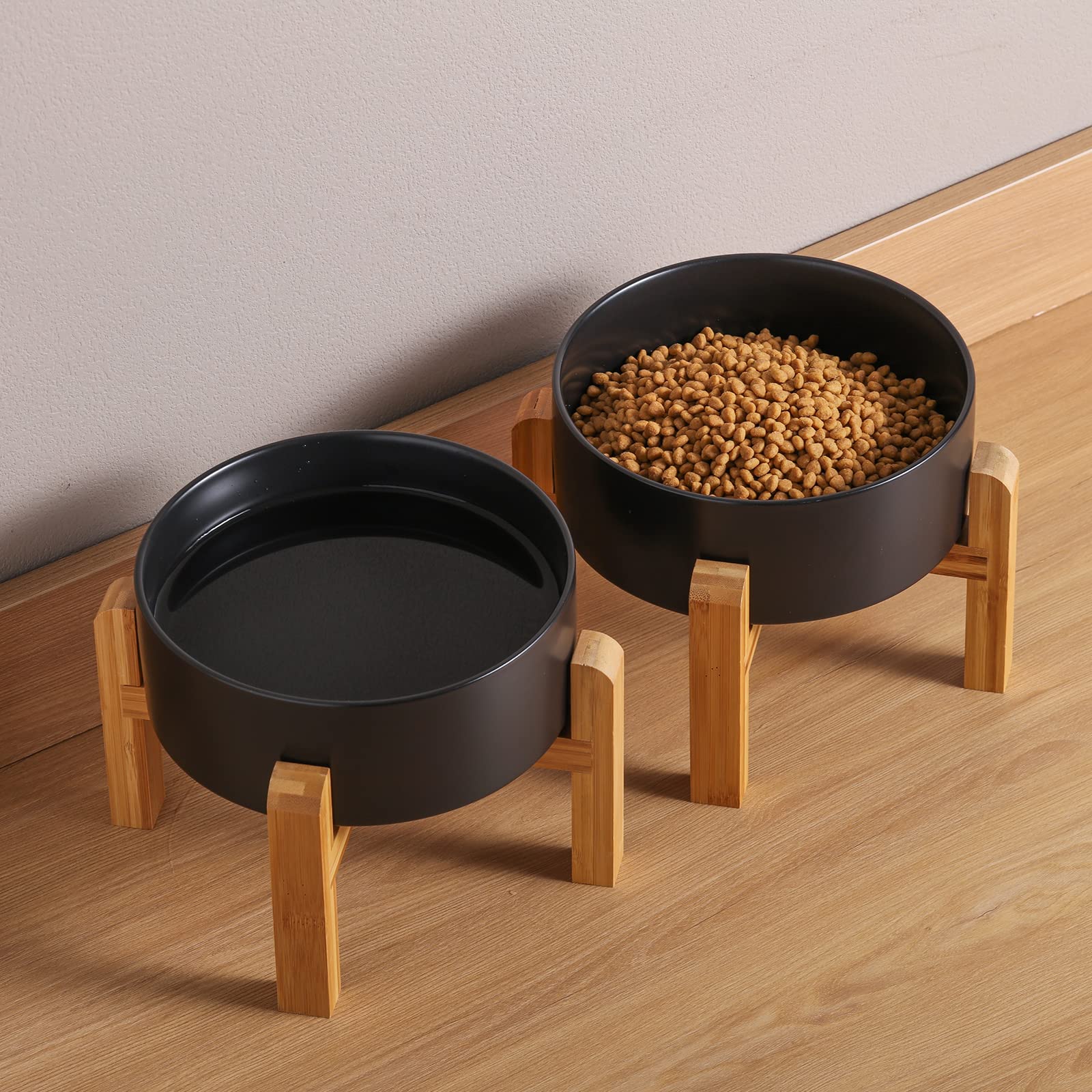 Utilisation en intérieur ou extérieur pour repas et hydratation.