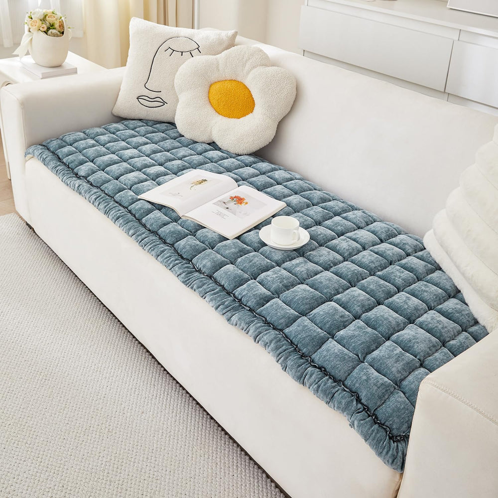 AEEISHOMEREFORM couvre-canapé chenille bleu pour trois coussins, confort et protection.