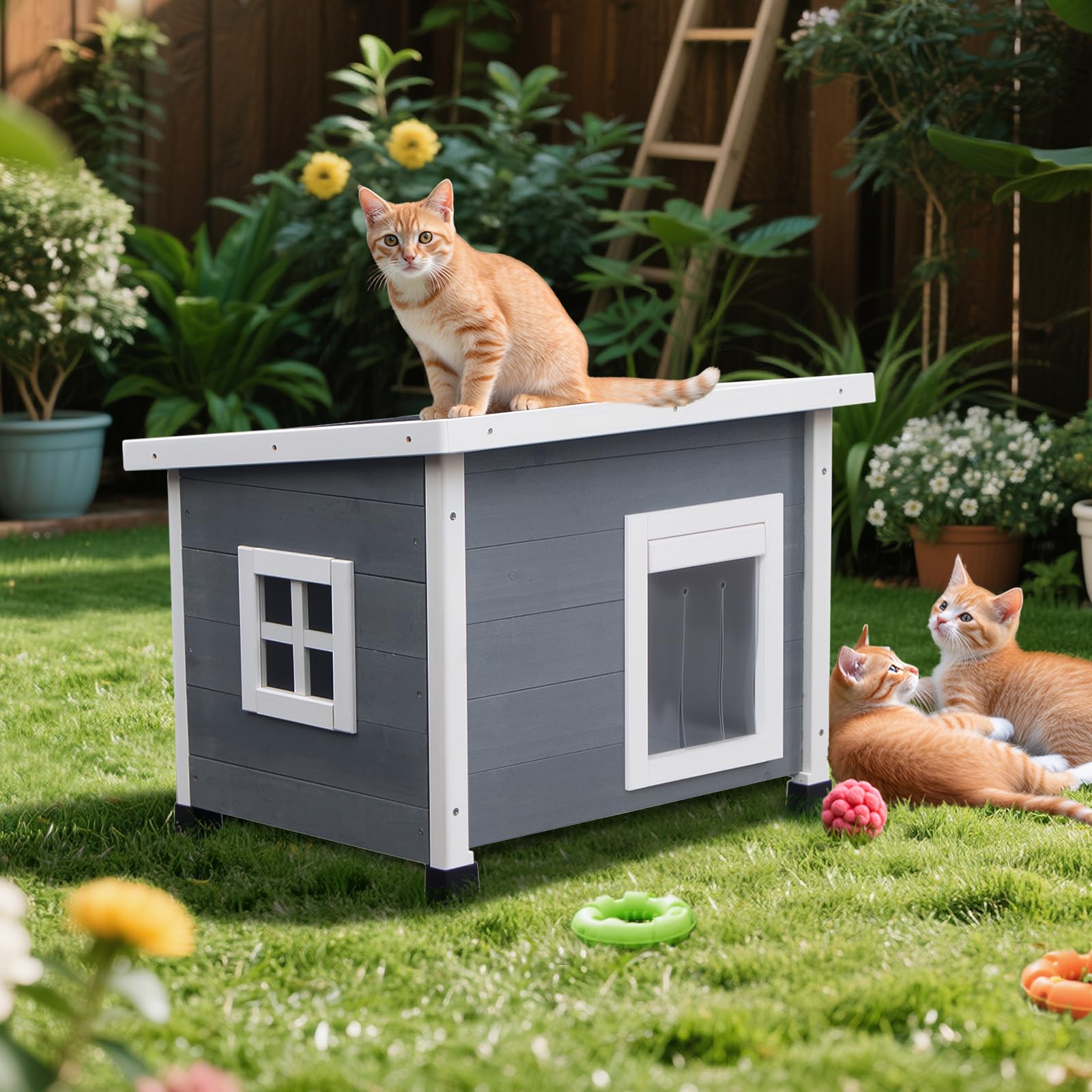 Agitree: design surélevé et isolation naturelle pour animaux extérieurs.