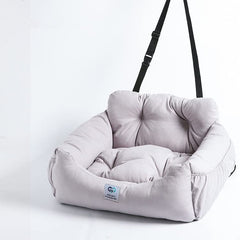 Aidoupet Booster Seat: vue d’installation avant, confort et sécurité pour chien ou chat.