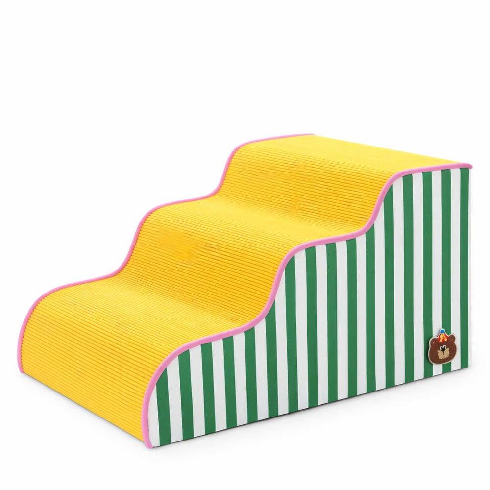 Escalier ALL GOOD PET SUPPLIES pour petit chien trois marches sûr et stable.