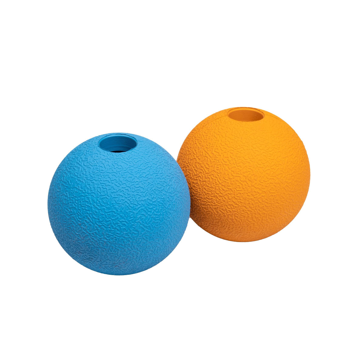 Amazon Basics: balle pour chien en caoutchouc bleu-orange, durable et adaptée au rapport.