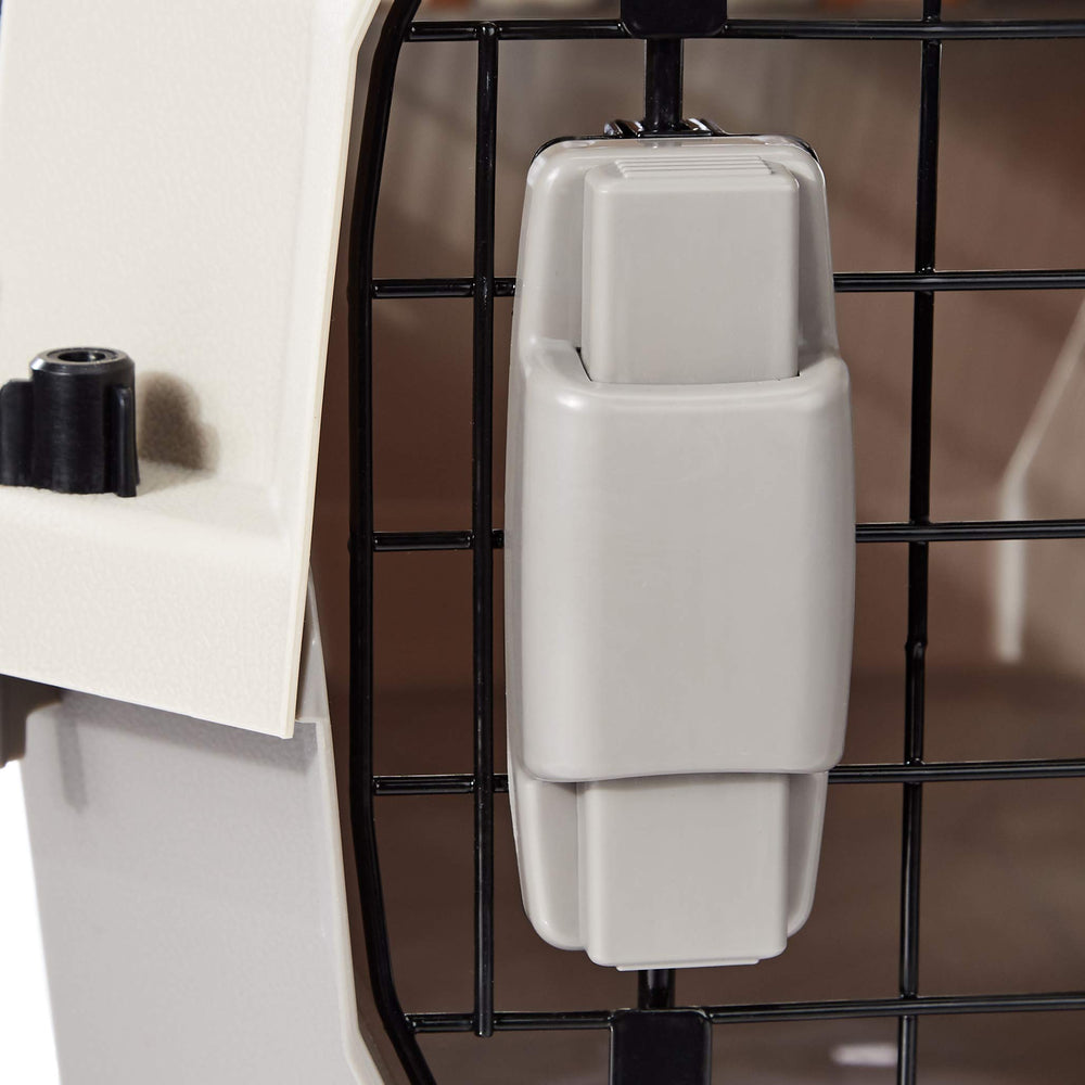 Caisse transport Amazon Basics avec panneaux en réseau métallique, ventilation efficace