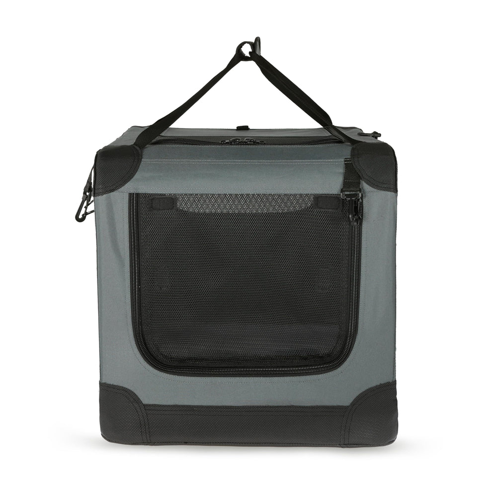 Base imperméable du chenil Amazon Basics convient à l'extérieur.