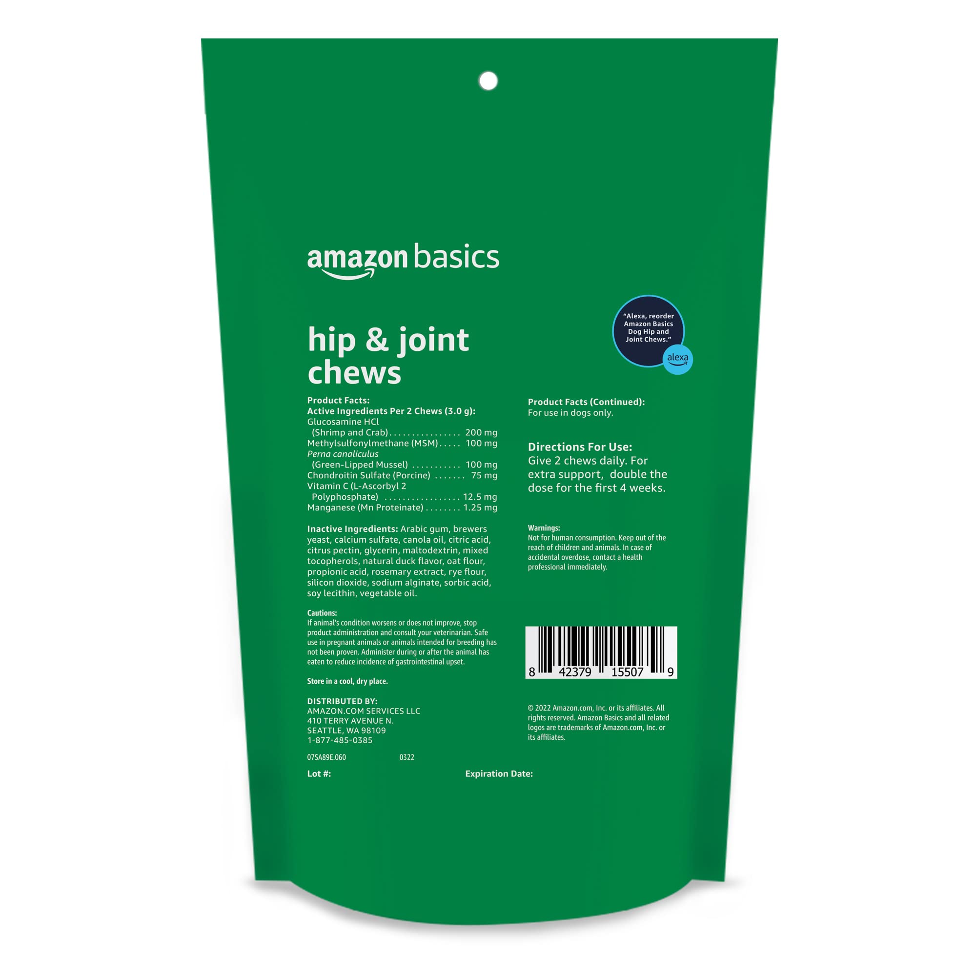 Gros plan sur bouchées Amazon Basics pour chien, texture facile à administrer.