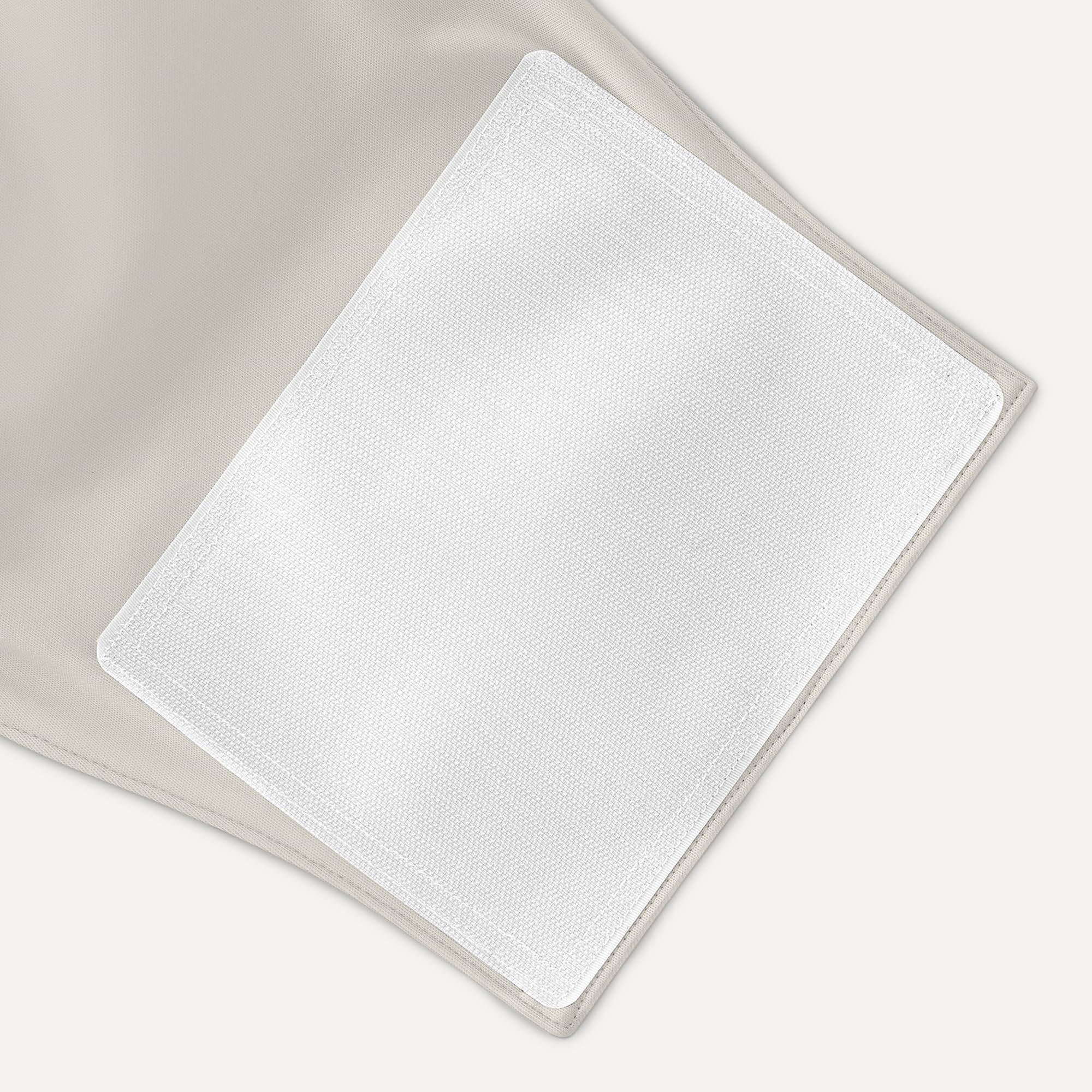 Dimensions 25,6 x 10,5 pouces des couches Amazon Basics pour chien mâle, ajustement pratique.